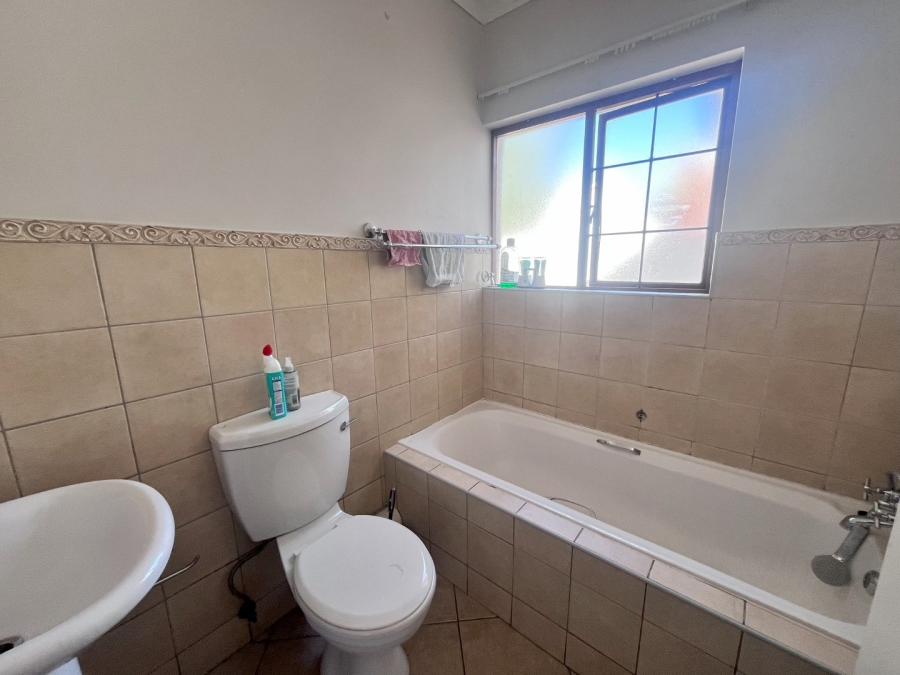 3 Bedroom Property for Sale in Hillside Free State